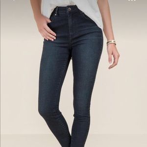 Harper Dark Wash Straight Leg Jeans (Size 26)